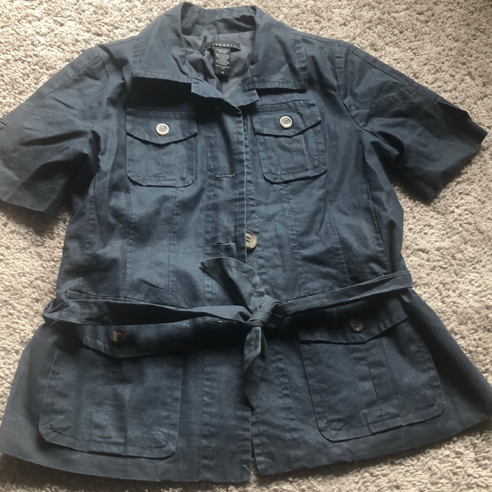 Vintage safari style jacket. Size Medium.